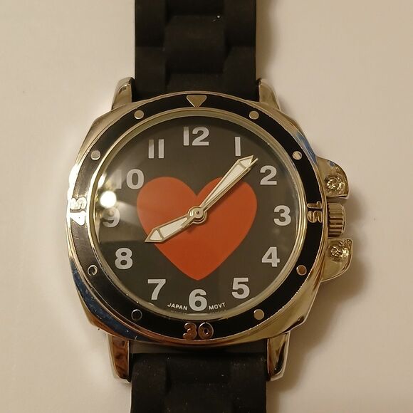 Undee Bandz Women's Heart Accent Dial Black Watch Japan Movt - Picture 2 of 14